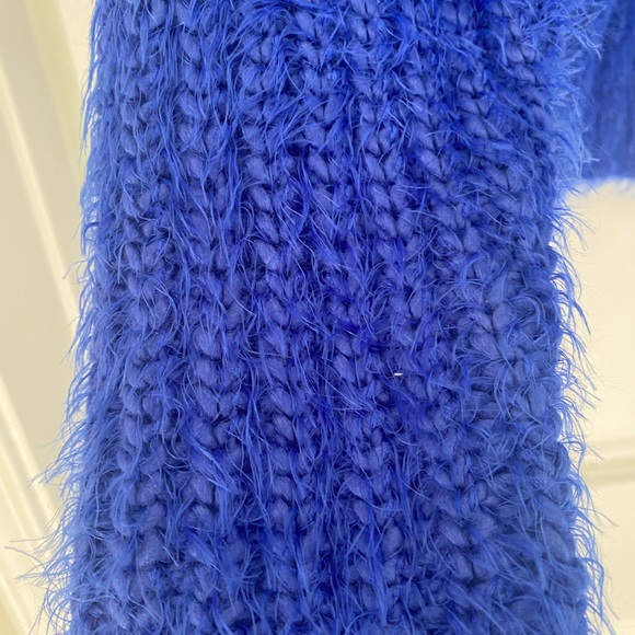 Vestique Blue Eyelash Sweater - Size (M) - Picture 2 of 4
